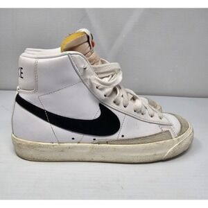 Nike Blazer Mid‎ '77 Vintage Womens Size 7.5 White Black Athletic Shoes Sneakers